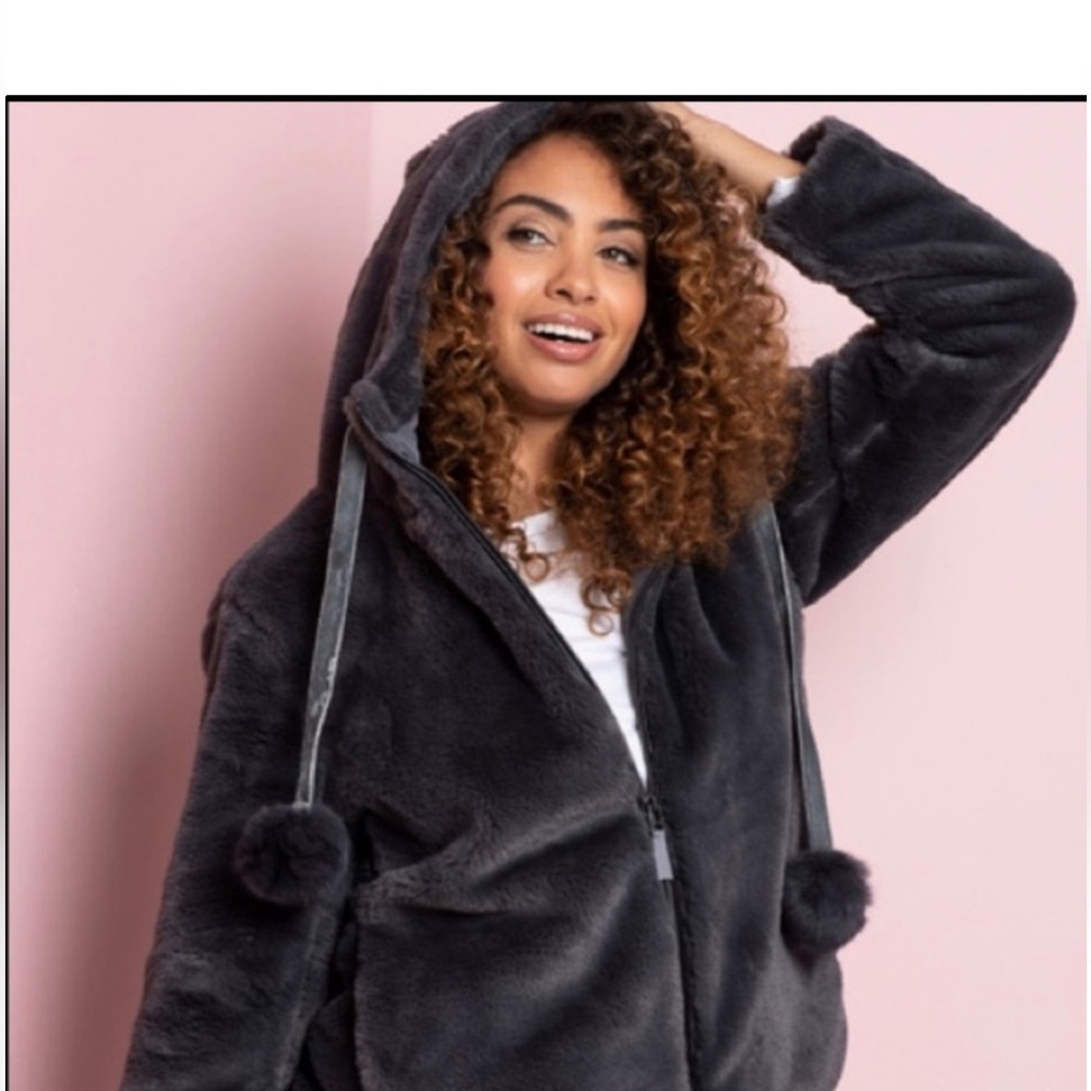 Peach Faux Fur Zip-Up‎ Hoodie